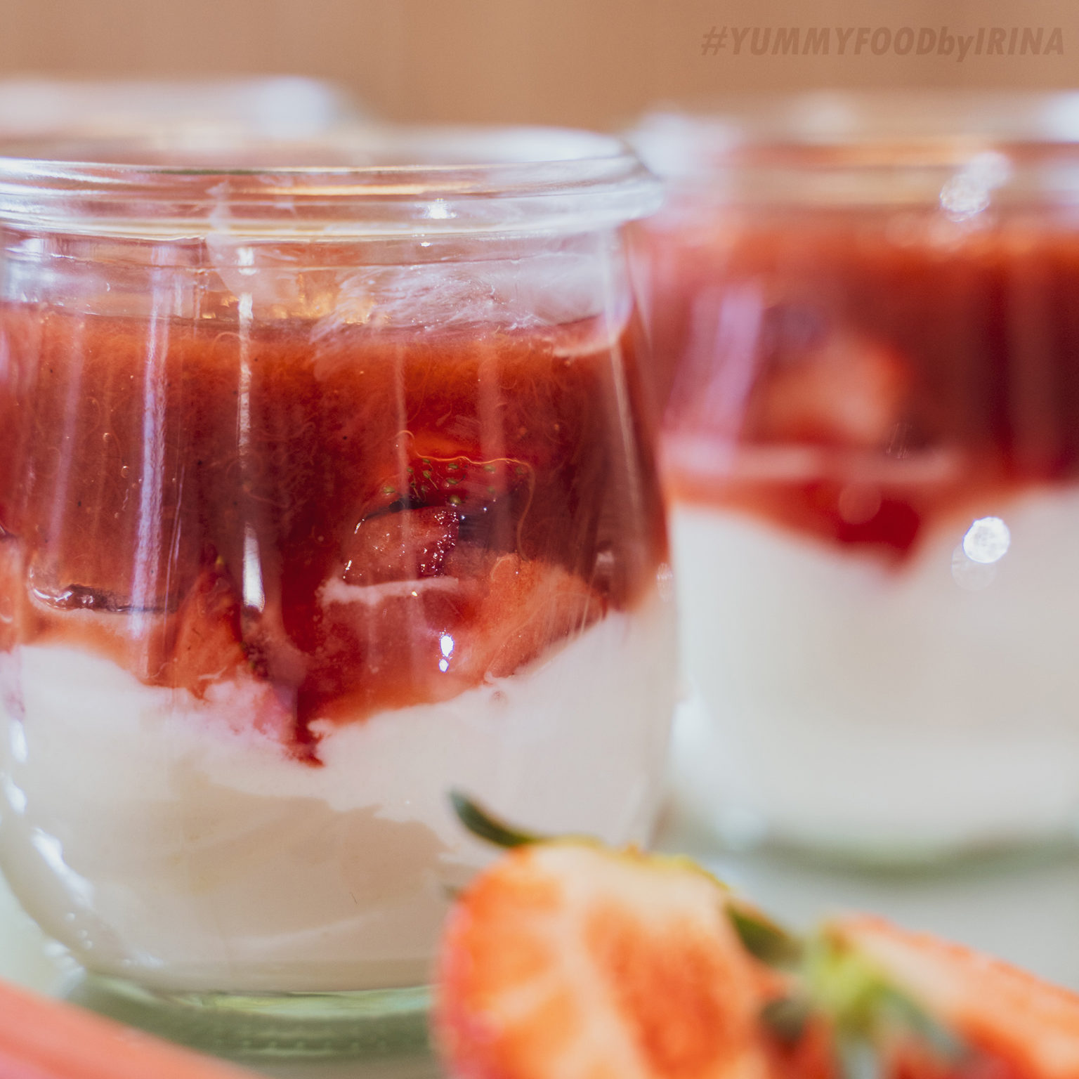 Rezept: Rhabarber-Erdbeer-Dessert - YUMMYFOODbyirina